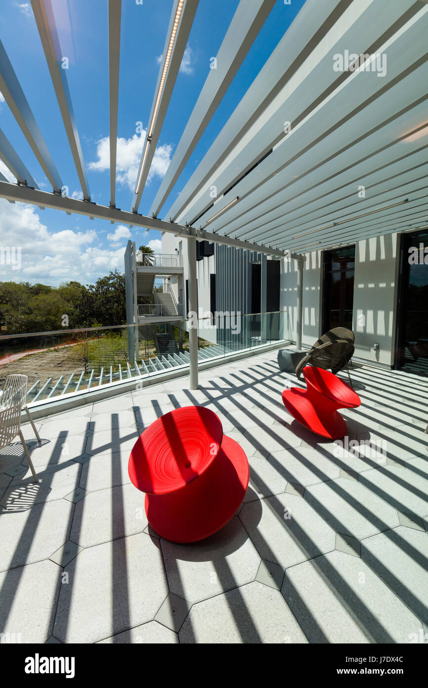 Exteriorr Bereich des Alfred R. Goldstein Bibliothek am Ringling College of Art & Design in Sarasota Florida Stockfoto