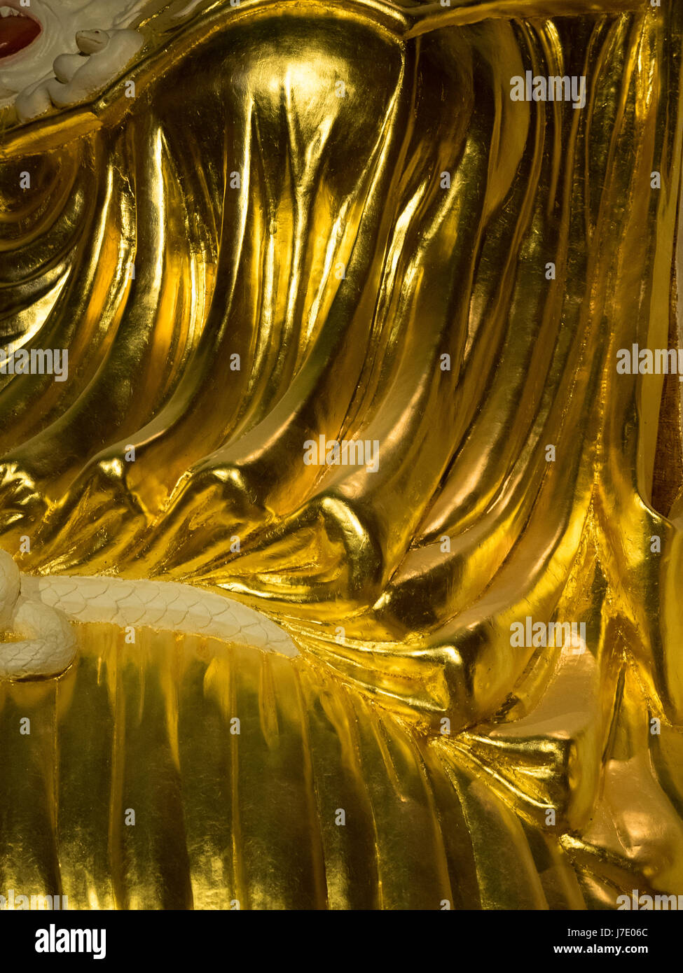 Innenansichten des Wiederaufbaus des griechischen Tempels der Akropolis in Nashville, Tennessee mit die goldene Statue der Göttin Athena Nike Stockfoto