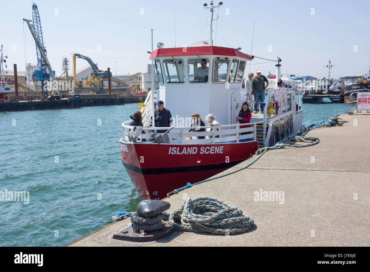 Inselhafen Szene Kreuzfahrtschiff, The Quay, Poole, Dorset, England, Vereinigtes Königreich Stockfoto