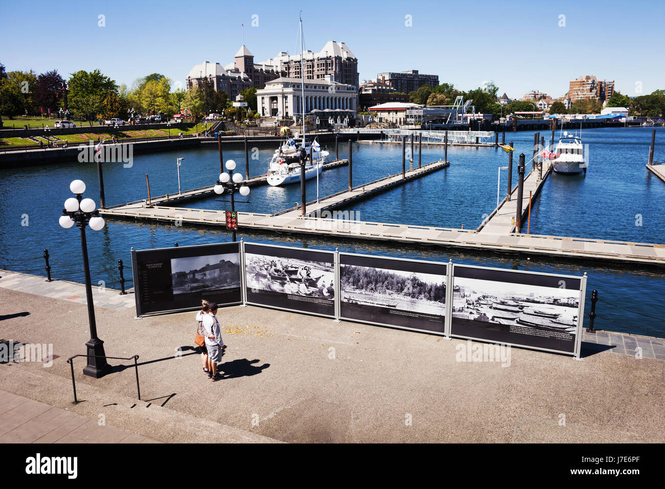 Ein paar heimatkundliche Informationen am Victoria Harbour. Victoria, BC, Kanada Stockfoto