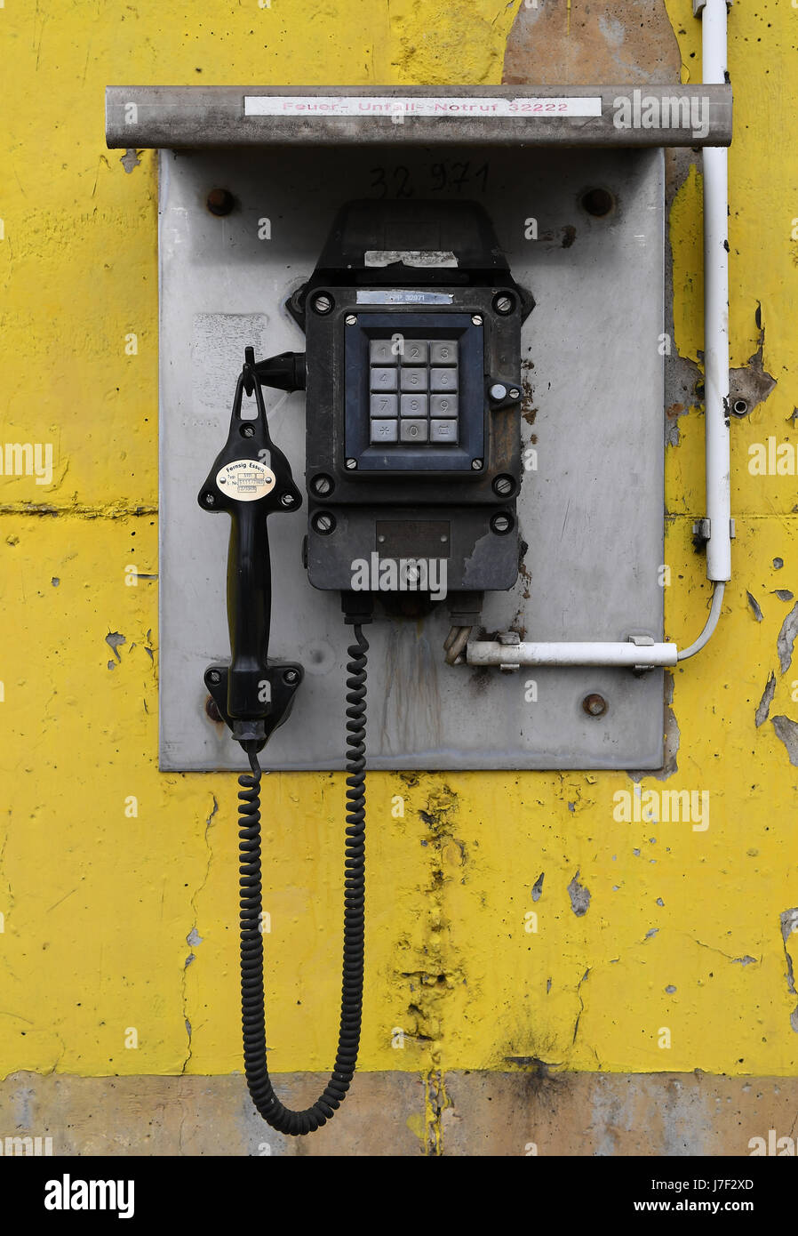 Berlin, Deutschland. 24. Mai 2017. Ein altes Telefonsystem ist auf dem Gelände des thermischen Kraftwerk Klingenberg in Berlin, Deutschland, 24. Mai 2017 abgebildet. Indem Sie die letzte Braunkohle gefeuert-Kraftwerk des Energiekonzerns Vattenfall Herunterfahren beendet Berlin die Nutzung der Braunkohle. Foto: Britta Pedersen/Dpa-Zentralbild/ZB/Dpa/Alamy Live News Stockfoto