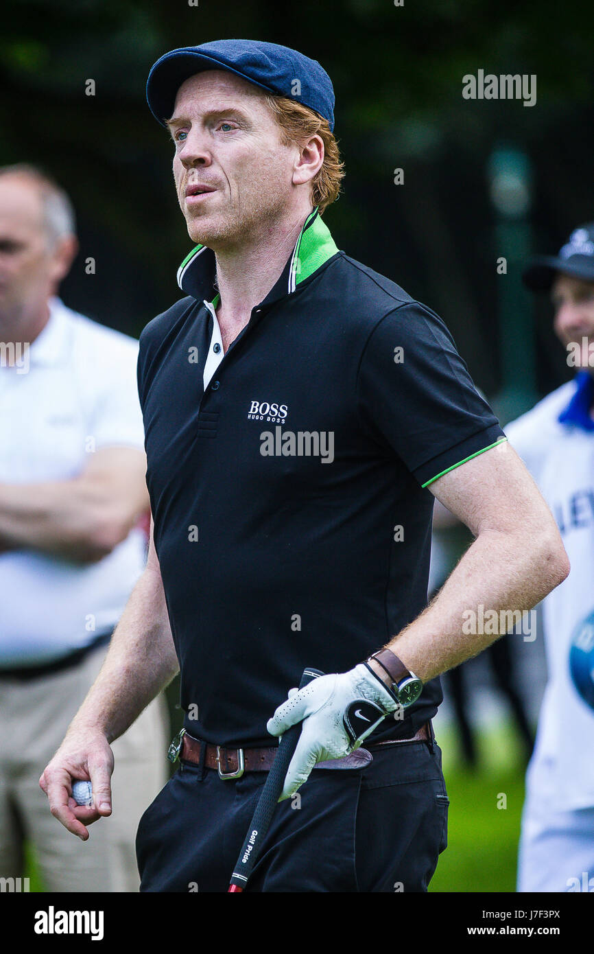 Wentworth, UK. 25. Mai 2017. Schauspieler Damian Lewis Sterne der Heimat und Wolf Hall spielen in der jährlichen Pro Am Wentworth Golfplatz Credit: David Betteridge/Alamy Live News Stockfoto