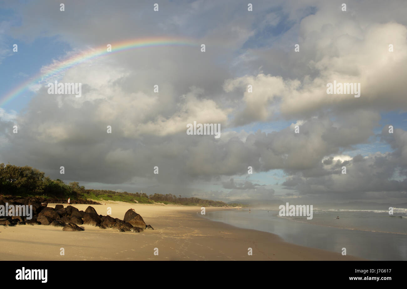 Strand Meer Wellen Strand Meer Sommer sommerlich wolkigen Küste Australien Stockfoto