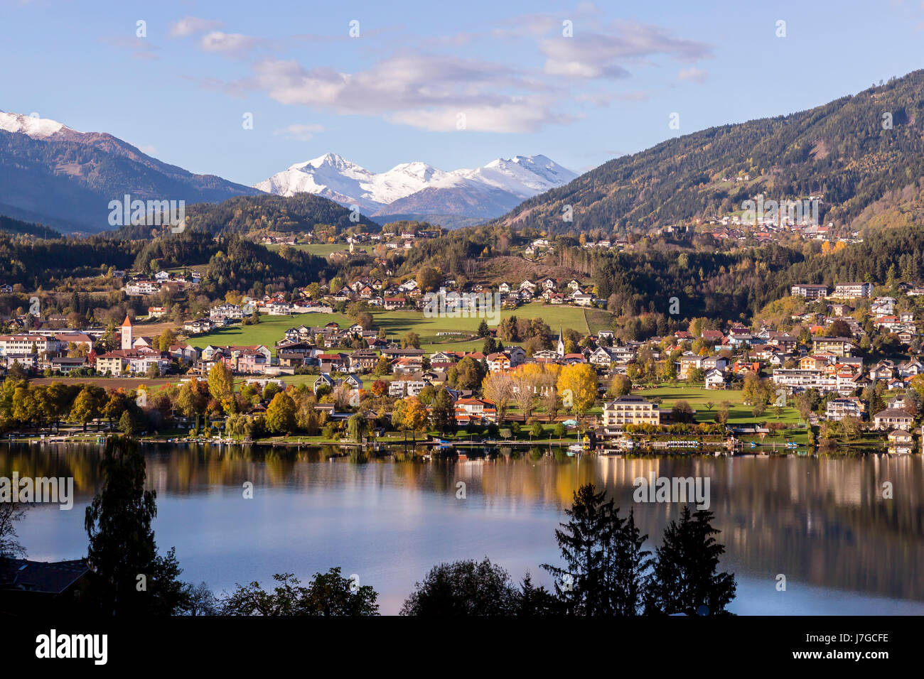 Seeboden Am Millstatter See Herbst Seeboden Karnten Osterreich Stockfotografie Alamy