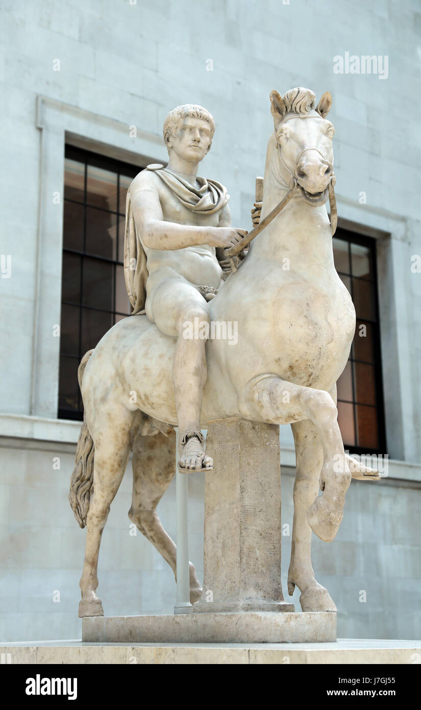 Marmorstatue eines Jünglings auf dem Pferderücken. Von Rom, vielleicht 1. Jahrhundert n. Chr.. British Museum. London. Vereinigtes Königreich. Stockfoto