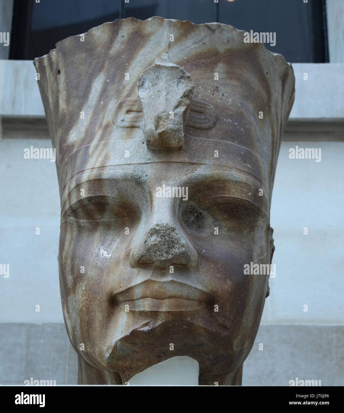 Kolossale Kopf des ägyptischen Pharao Amenophis III. 18. Dynastie, 1400 vor Christus. Theben. British Museum. London. GBR Stockfoto