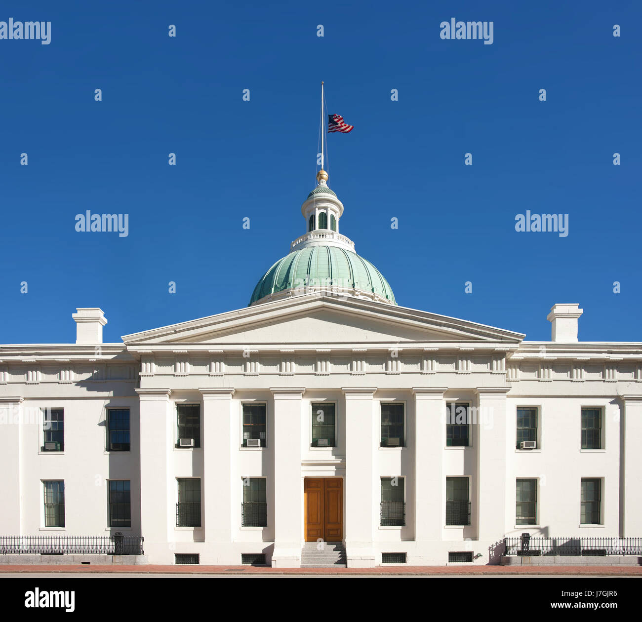 Monument Denkmal amerikanischen Usa Trauer Trauer Flagge Baustil Stockfoto