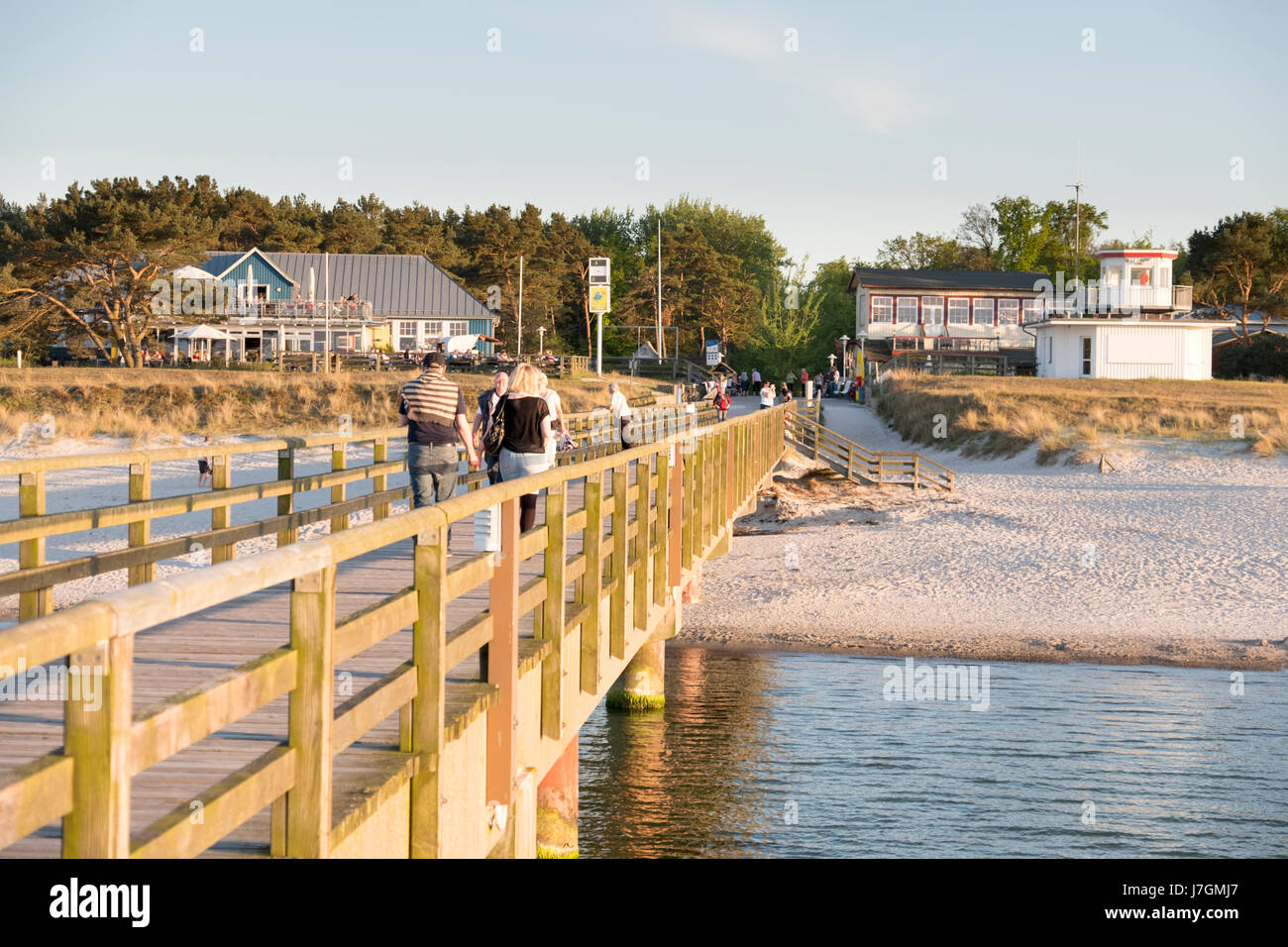 Pier in Prerow, Ostsee, Darß, Mecklenburg-Vorpommern, Deutschland ...