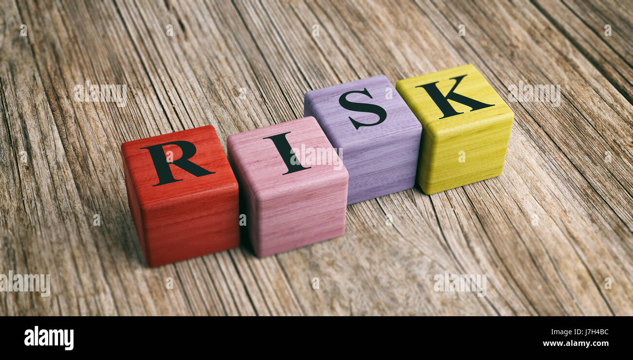Wort-Risiko auf Holzklötze und hölzernen Hintergrund. 3D illustration Stockfoto