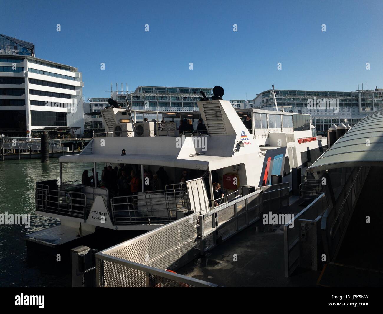 Fullers Fähre Starflyte am Fähranleger Auckland Stockfoto