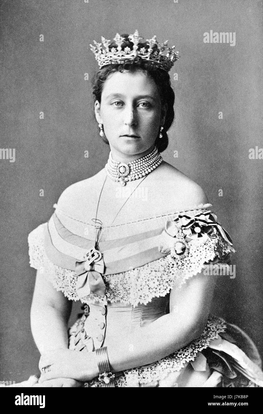Prinzessin Alice von Hessen, geboren 1843, war die zweite Tochter von Königin Victoria und Prinz Albert. Sie heiratete Ludwig von Hessen und wurde bekannt für ihre karitativen Werke und ihre Hingabe an ihre Familie. Sie war Mutter von sieben Kindern und wurde Großherzogin von Hessen und am Rhein. Stockfoto