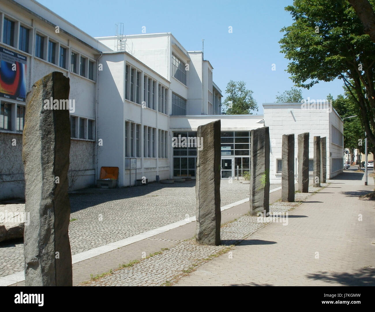 Dieser Eintrag bezieht sich auf eine Veranstaltung oder Publikation im Zusammenhang mit dem Deutsch-Französischen Gymnasium in Saarbrücken. Diese zweisprachige Schule, die nach dem Zweiten Weltkrieg gegründet wurde, zielt darauf ab, die deutsch-französischen Beziehungen durch Bildung zu fördern. Stockfoto
