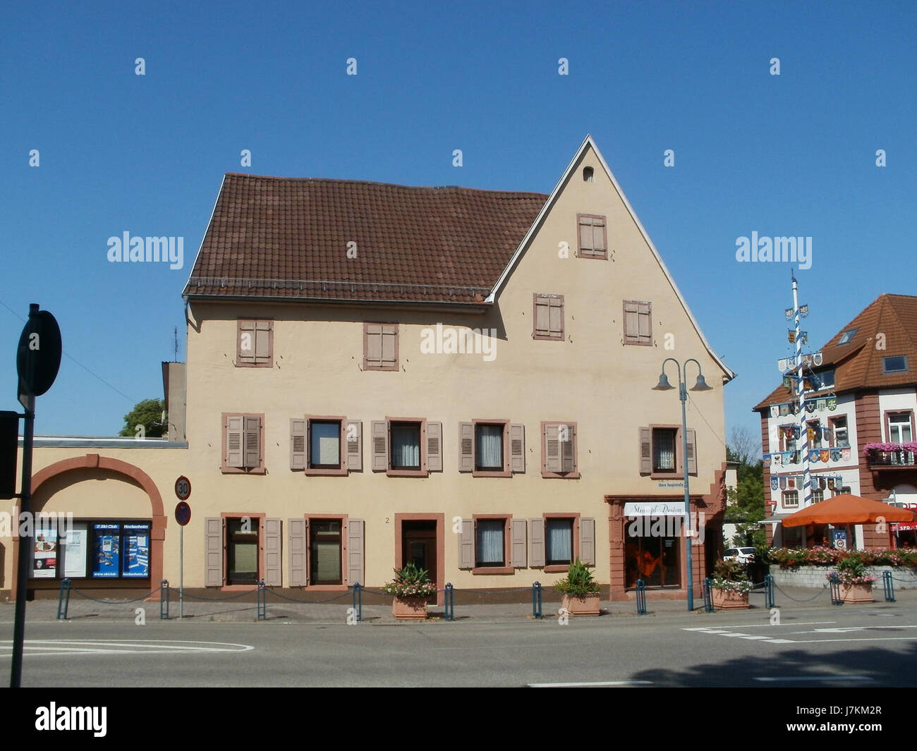 Dieses Bild vom Hockenheim-Rennen 2011 zeigt einen Moment vom Hockenheimring in Deutschland, einer der legendärsten Rennstrecken im Motorsport. Die Veranstaltung war Teil der Formel-1-Saison. Stockfoto