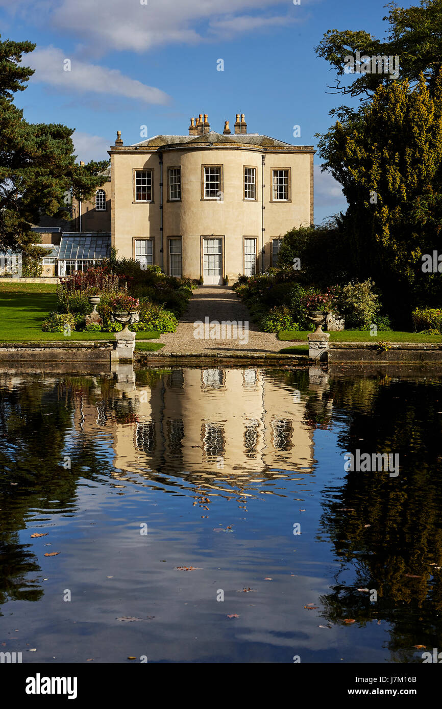 Bilder von Thorpe Perrow Arboretum Garten und Bäumen. Stockfoto