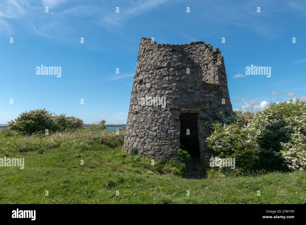 Zerstörten Windmühle an Hodbarrow Stelle in der Nähe von Millom in Cumbria Stockfoto