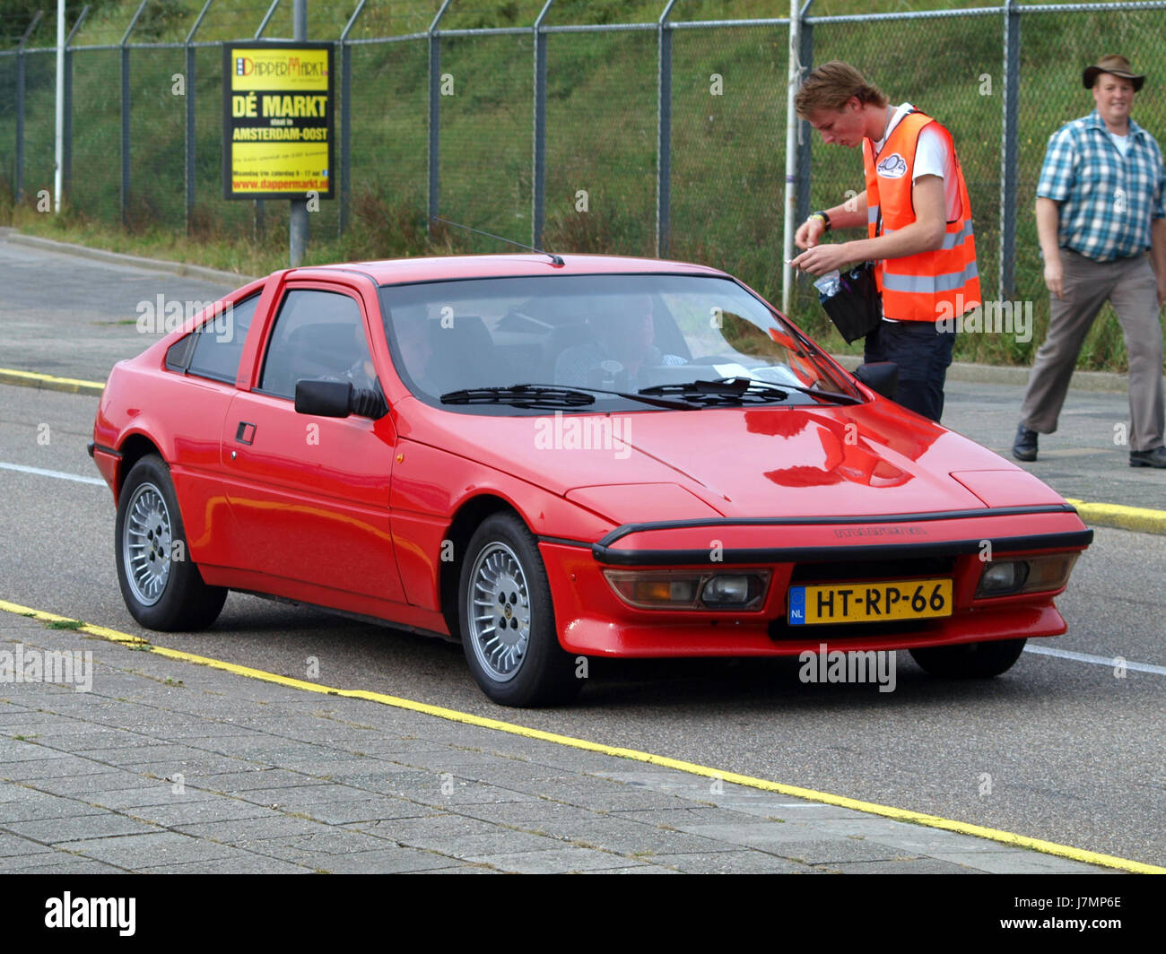 Der 1983 Matra Talbot Murena 2,2 ist ein klassischer Sportwagen, der für sein schlankes Design und seine starke Leistung bekannt ist. Es wurde Anfang der 1980er Jahre als Teil des französischen Autoherstellers Matraâ produziert Stockfoto