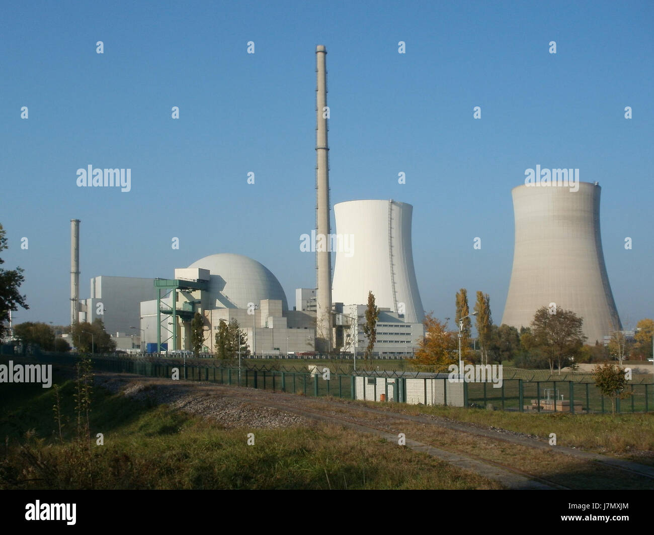 Dieser Titel bezieht sich auf das Kernkraftwerk Philippsburg in Deutschland. Die Anlage ist Teil der Energieinfrastruktur des Landes, liefert Strom und spielt in den Betriebsjahren eine wichtige Rolle im Energiemix Deutschlands. Stockfoto