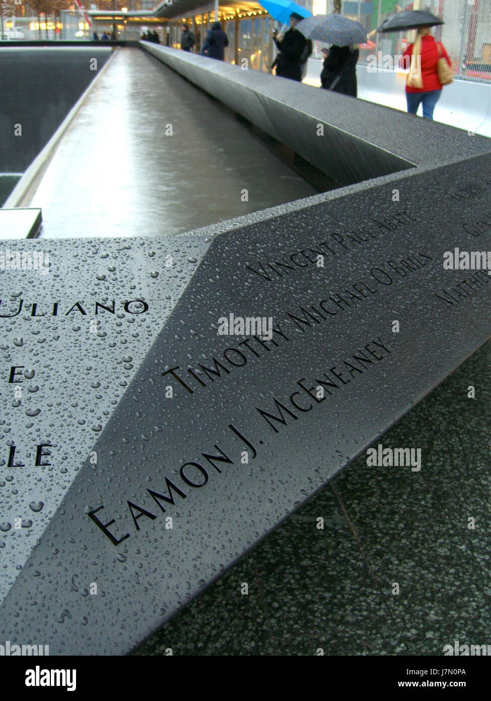 Diese Referenz verweist wahrscheinlich auf ein Panel oder Artwork von Luigi Novi, das am 12. Juni 2011 mit Eamon McEneaney erstellt wurde. Es kann sich um eine bestimmte Veranstaltung oder Ausstellung handeln. Stockfoto