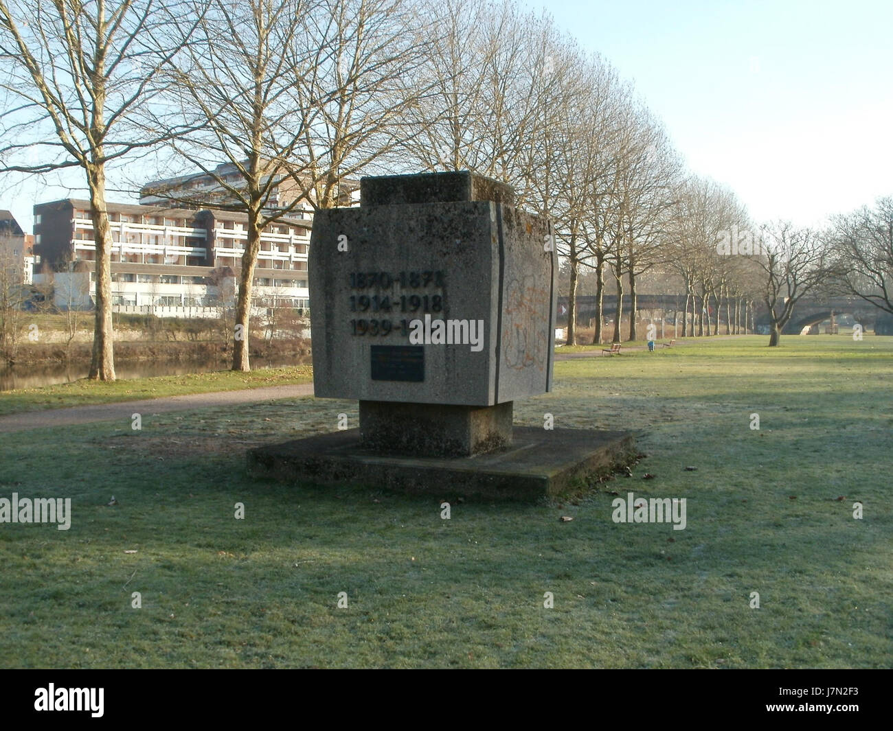 Die Bismarckanlage in SaarbrÃ¼cken, erbaut 2012, ist eine öffentliche Gedenkstätte für Otto von Bismarck, die seine historische Bedeutung in Deutschland zeigt. Es ist ein wichtiges Wahrzeichen in der Region. Stockfoto