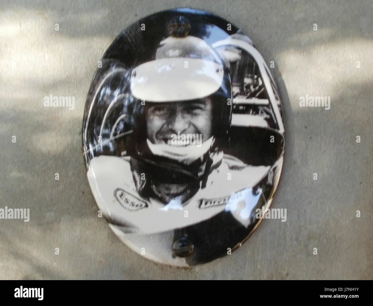 Jim Clark war ein bekannter britischer Formel-1-Rennfahrer. Er ist weithin bekannt für seine bedeutenden Beiträge zum Motorsport, als er zwei Formel-1-Weltmeisterschaften gewann, bevor er 1968 bei einem Rennunfall verstarb. Stockfoto