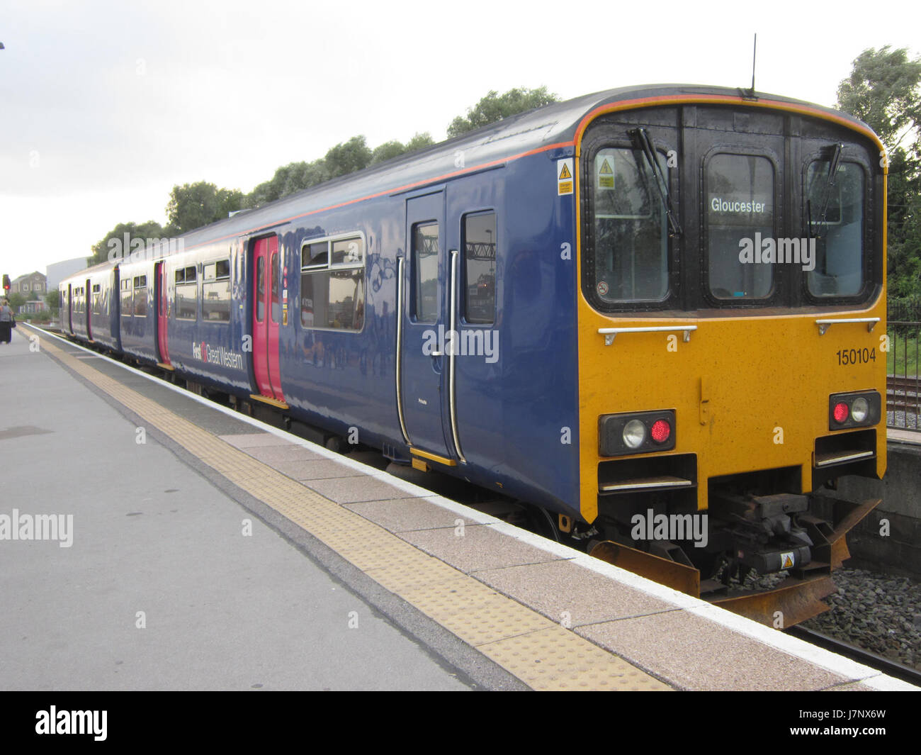 Die FGW Swindon ist ein Modell eines britischen Eisenbahndienstes, speziell aus dem First Great Western (FGW)-Netz. Dieses Modell dient als Darstellung der Rolle der Eisenbahn beim Transport von Personen und Gütern durch Großbritannien, insbesondere durch Swindon und Umgebung. Stockfoto