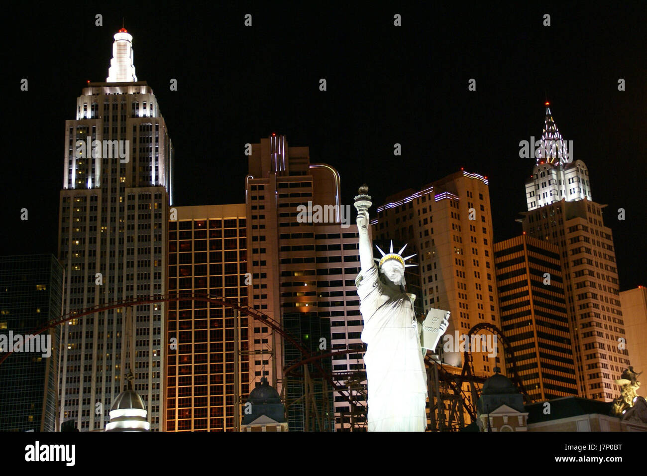 Dieses Foto zeigt das New York-New York Hotel and Casino in Las Vegas, Nevada, aufgenommen am 5. Oktober 2012. Das ikonische Hotel verfügt über Nachbildungen von New Yorks Wahrzeichen und ist ein wichtiger Teil der Unterhaltungsszene der Stadt. Stockfoto