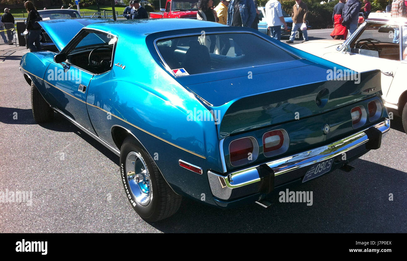 Ein Foto eines 1973 AMC Javelin Muscle Car, das im Herbst 2012 im Hershey Antique Automobile Club of America (AACA) Eastern Division ausgestellt wurde, zeigt sein klassisches Design und seine Automobiltradition. Stockfoto