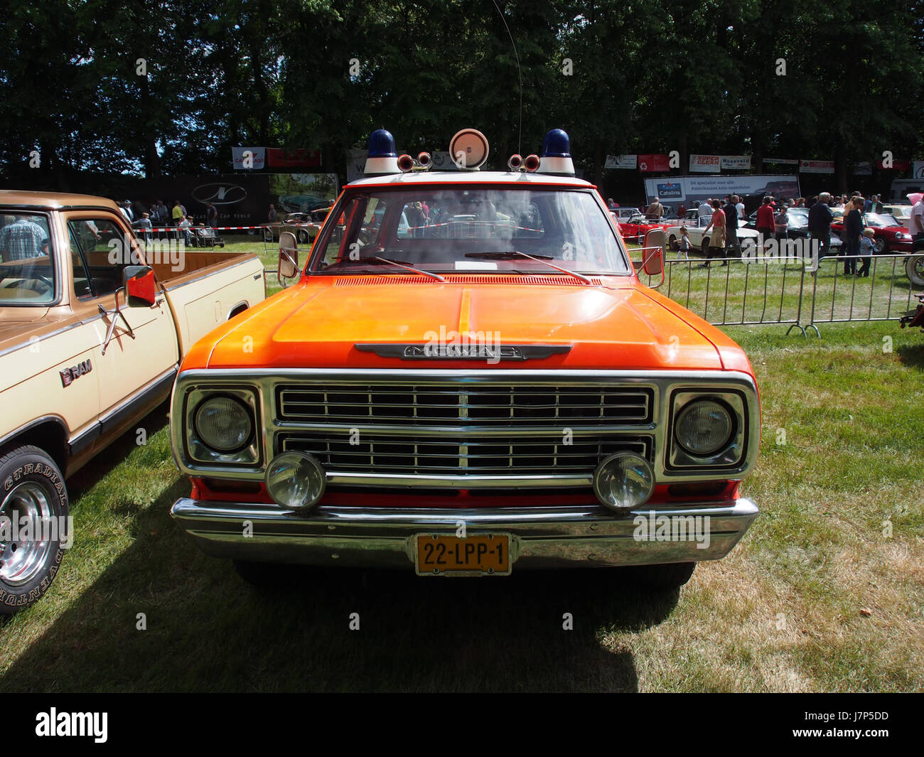 Eine Fotografie von 1979 eines gepanzerten Fahrzeugs Mowag AW 100, Modell 22 LPP 1, die sein Design und seine militärischen Merkmale hervorhebt. Stockfoto