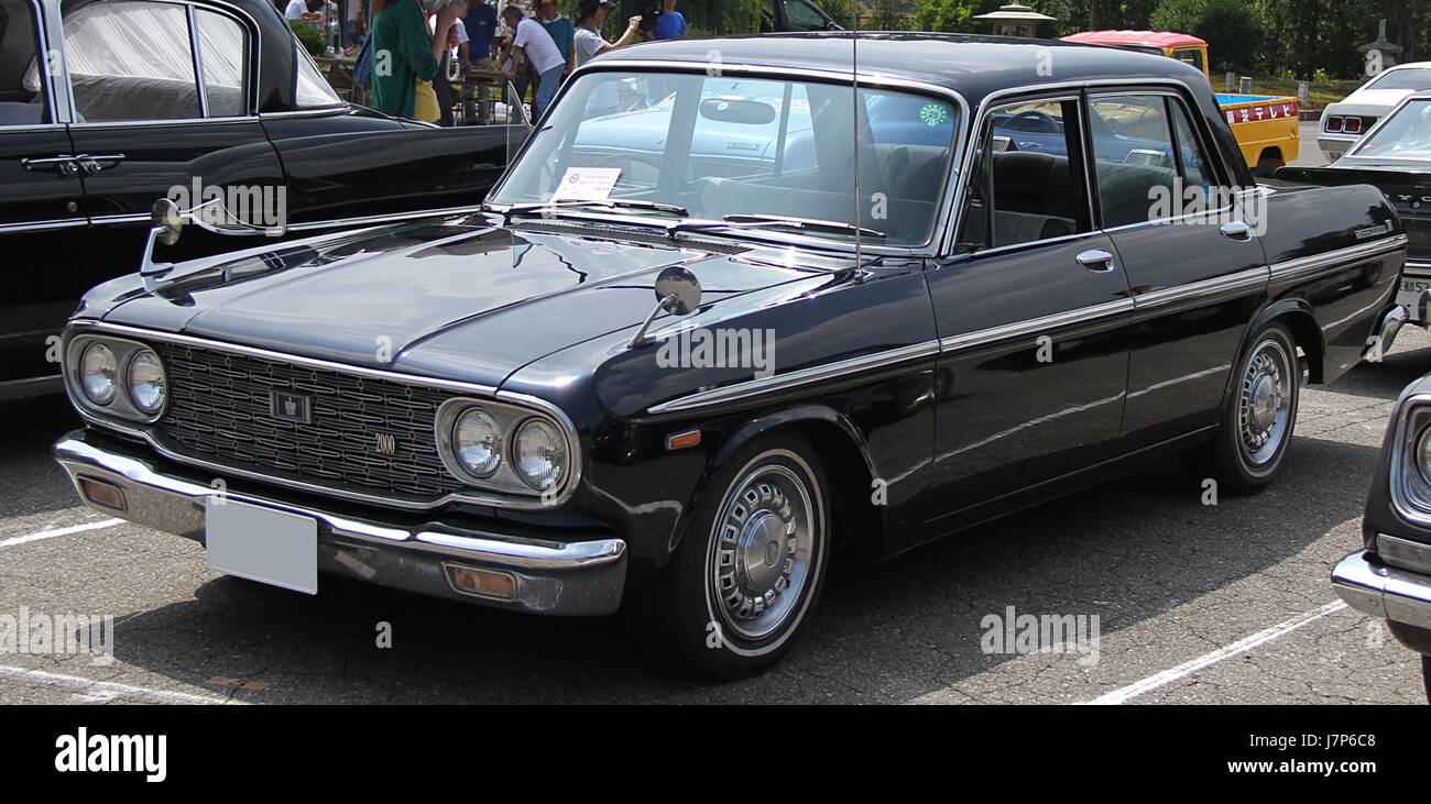 Der 1966 Toyopet Crown 2000 ist ein Oldtimer-Modell von Toyota, das für sein Design und seine Ingenieurskunst in den 1960er Jahren bekannt ist und die Nachkriegs-Automobilindustrie und den technologischen Fortschritt von Japanâ widerspiegelt. Stockfoto