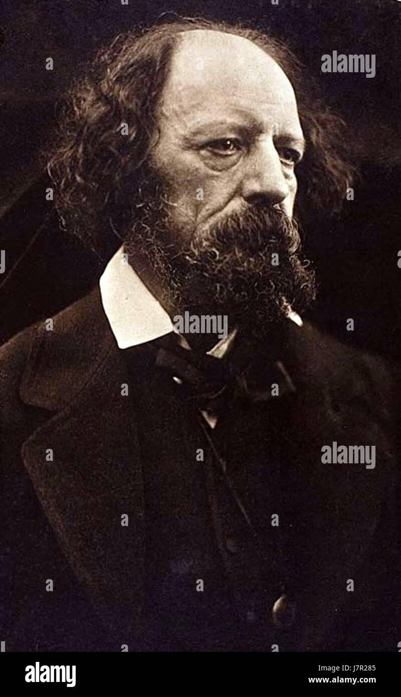 Dieses Foto von Alfred Lord Tennyson, aufgenommen 1869, fängt den berühmten britischen Dichter in seinen späteren Jahren ein. Tennyson war bekannt für seine Werke wie „The Charge of the Light Brigade“ und eine Schlüsselfigur in der viktorianischen Literatur. Stockfoto