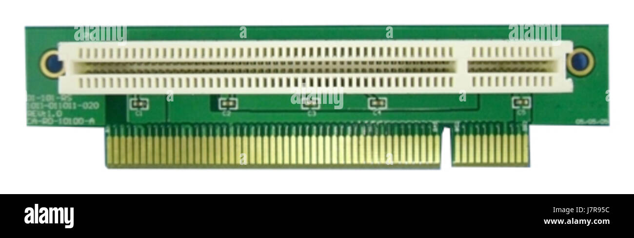 Eine 1U PCI-Riser-Karte ist eine Komponente, die in der Computerhardware verwendet wird, um den Anschluss zusätzlicher PCI-Karten in einem kompakten 1U-Servergehäuse zu ermöglichen. Es ermöglicht die Erweiterung der Serverfunktionen durch die Bereitstellung von Steckplätzen für zusätzliche Peripheriegeräte wie Netzwerk- oder Grafikkarten bei gleichzeitiger Platzeffizienz. Stockfoto