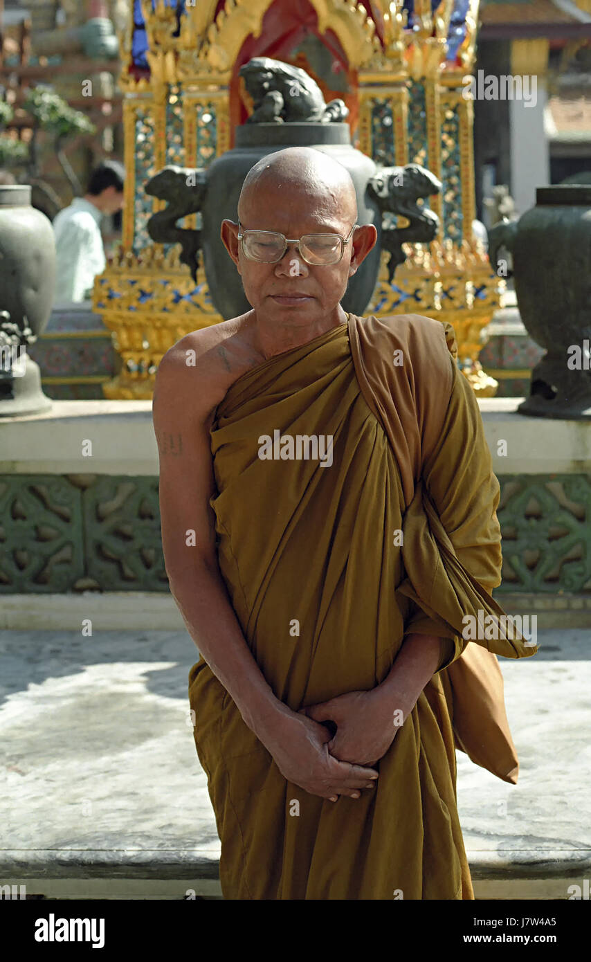 Buddhistischer Mönch, Tempel des Smaragd-Buddha, Grand Palace, Bangkok ...