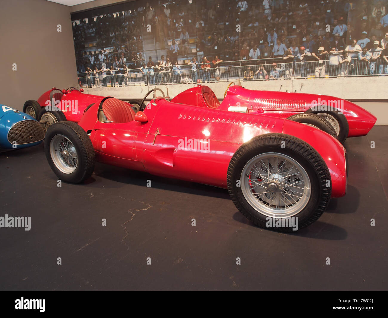 Der Maserati GP 4CL 1939 ist ein klassischer Grand-Prix-Wagen mit einem Vierzylindermotor mit 1492 cm3 Hubraum. Er liefert 220 PS und kann Geschwindigkeiten von bis zu 230 km/h erreichen Dieser Wagen wurde in den 1930er Jahren im Wettkampf eingesetzt Stockfoto