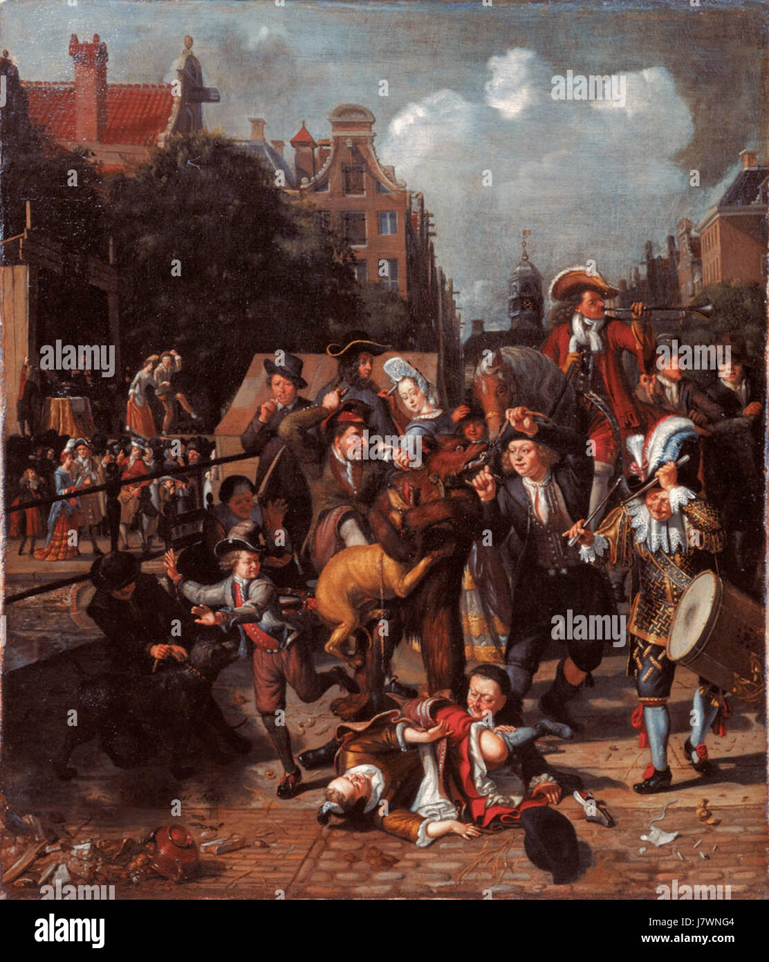 Ein Kunstwerk von Matthijs Naiveu fängt eine Straßenszene in Amsterdam ein, in der ein Bärenbändiger auftritt. Das Gemälde zeigt das tägliche Leben in der Stadt während des 17. Jahrhunderts und veranschaulicht öffentliche Unterhaltung und urbanes Leben. Stockfoto