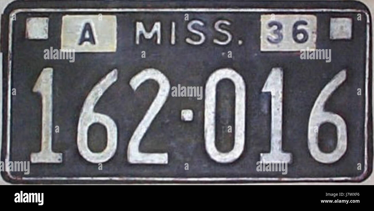 Ein Kennzeichen aus dem Jahr 1936 in Mississippi, das das Design des Bundesstaates dieses Jahres zeigt. Die Vintage-Platte spiegelt das historische Design und die Staatsidentität von Mississippi Mitte der 1930er Jahre wider Stockfoto