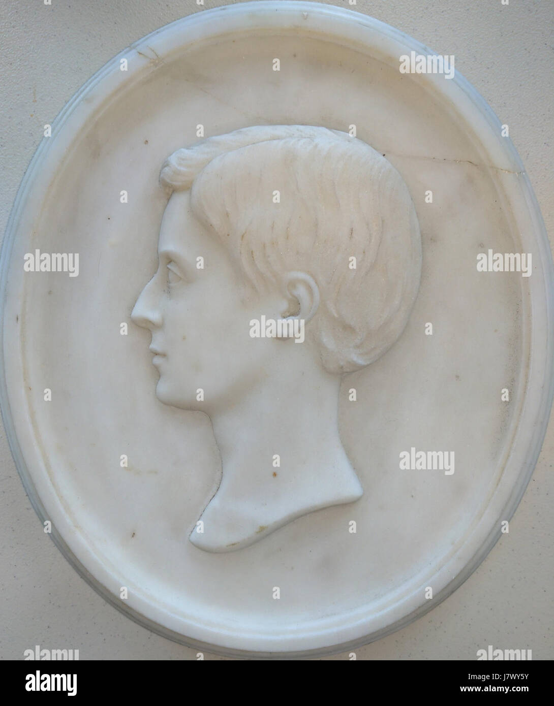 Eine Skulptur aus dem Jahr 1865, die von John William Armour geschaffen wurde, wobei die Identität des Bildhauers unbekannt bleibt. Das Stück stellt ein bedeutendes historisches Kunstobjekt dar. Stockfoto