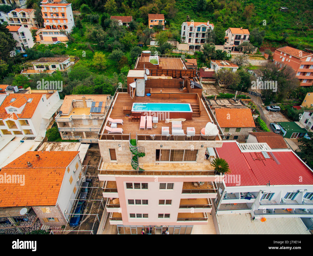 Swimmingpool auf dem Dach eines Hauses Stockfoto