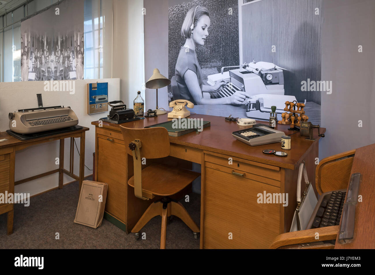 Büro der 1960er-Jahre Ausstellung Erfindergeist, Erfinder Geist, Industriemuseum, Lauf ein der Pegnitz, Mittelfranken Stockfoto