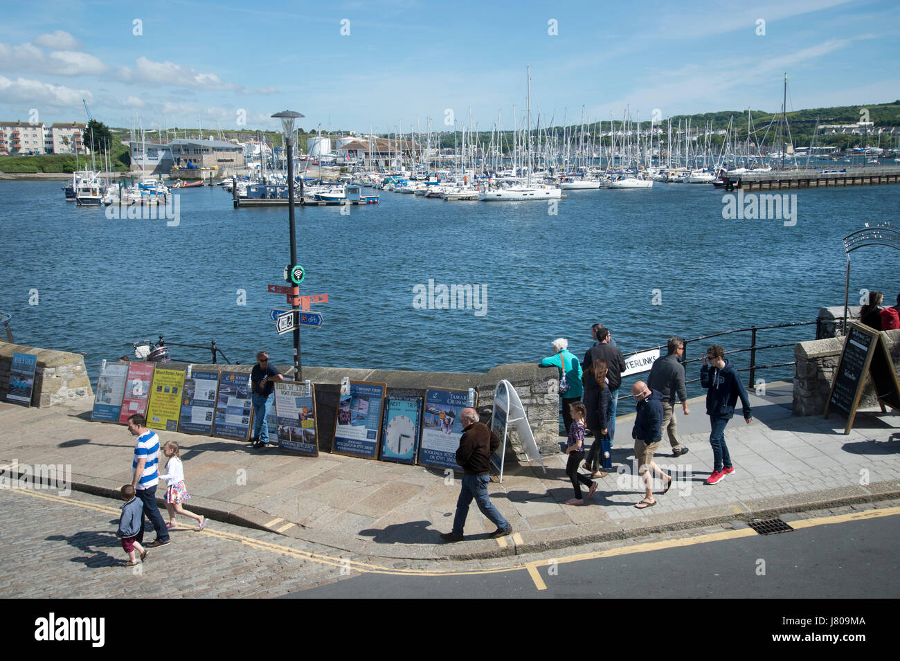 Plymouth, Devon. Die Barbakane. Die Mayflower Schritte. Die Pilgerväter auf den Weg für die Vereinigten Staaten von hier. Stockfoto