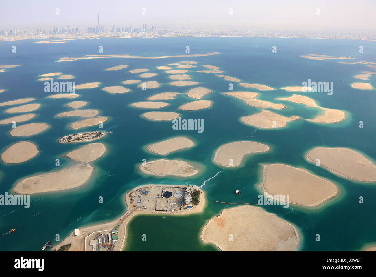 Panorama von Dubai The World Islands Deutschland Österreich Schweiz  Frankreich Spanien Holland Insel Luftbild Fotografie VAE Stockfotografie -  Alamy