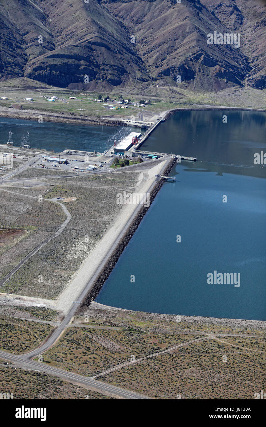 Der Priester Rapids Wasserkraftwerk am Columbia River in der Nähe von Wenatchee, Washington, USA. Stockfoto