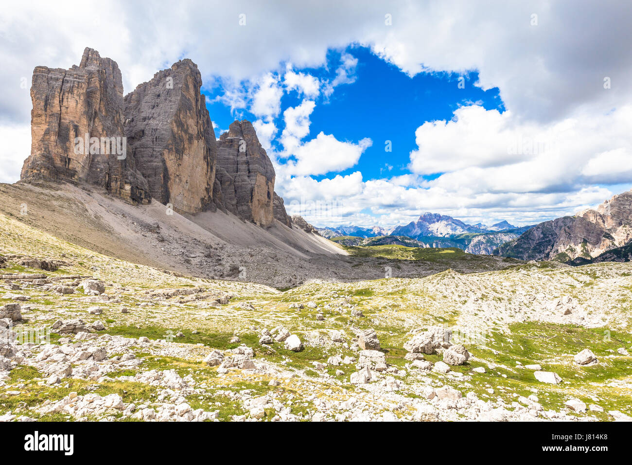 Die drei Zinnen, von links nach rechts: Cima Piccola (2857 m), Cime Grande (2999 m), Cima Ovest (2973m). Stockfoto