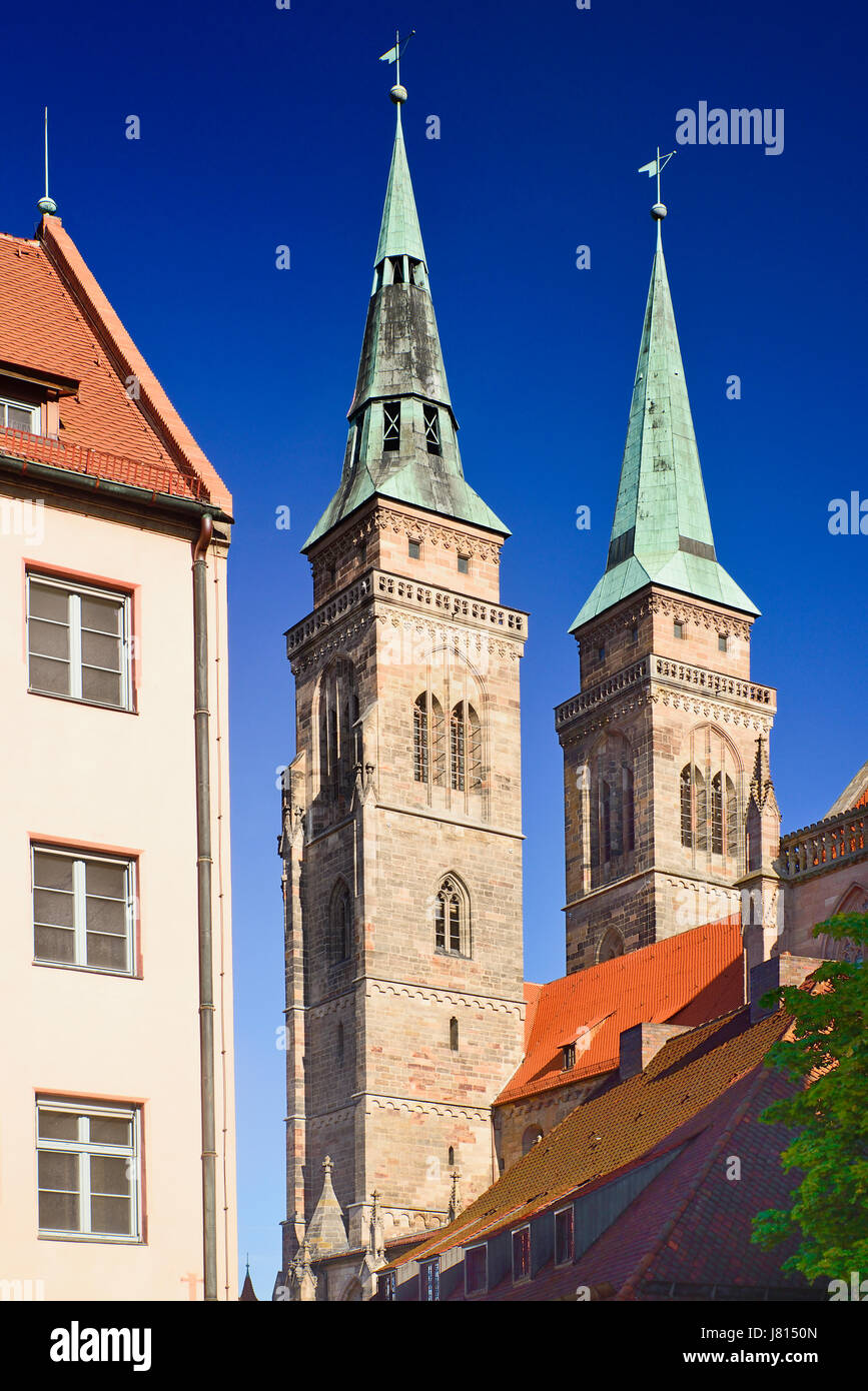 Deutschland, Bayern, Nürnberg, Rückansicht 13. Jahrhundert Sebalduskirche oder St. Sebaldus-Kirche, der Türme. Stockfoto