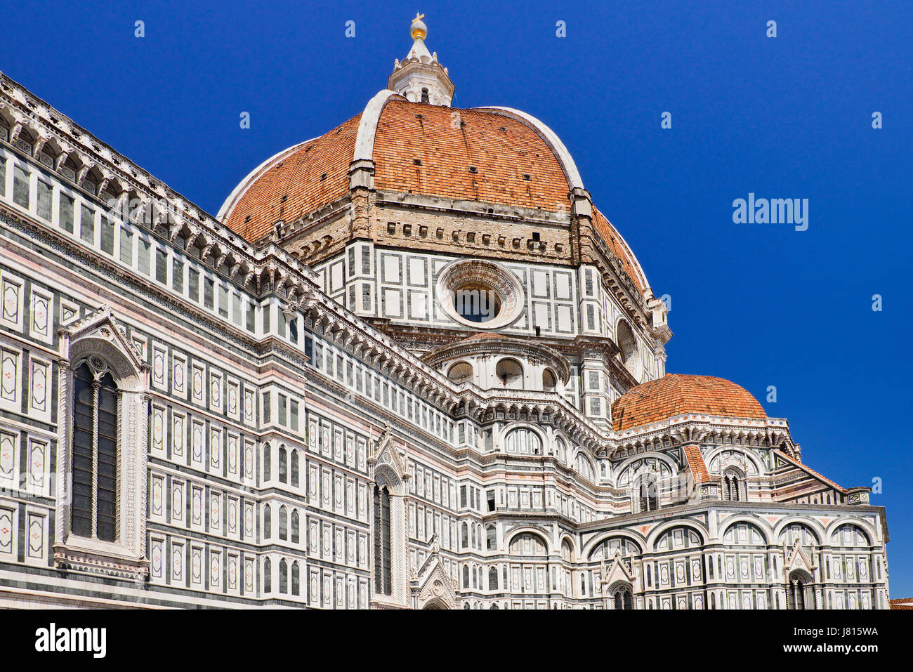 Italien, Toskana, Florenz, Dom oder Dom auch bekannt als Santa Maria del Fiorel, Blick auf die Kuppel aus dem Boden nach oben. Stockfoto