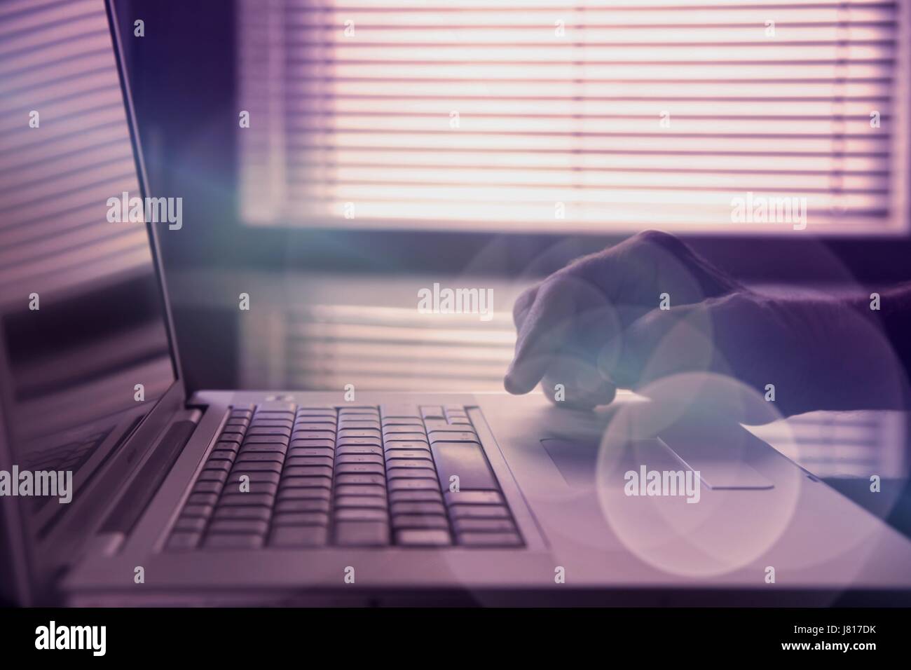 Abstract schließen sich eines Mac pro Laptop Buch Stockfoto