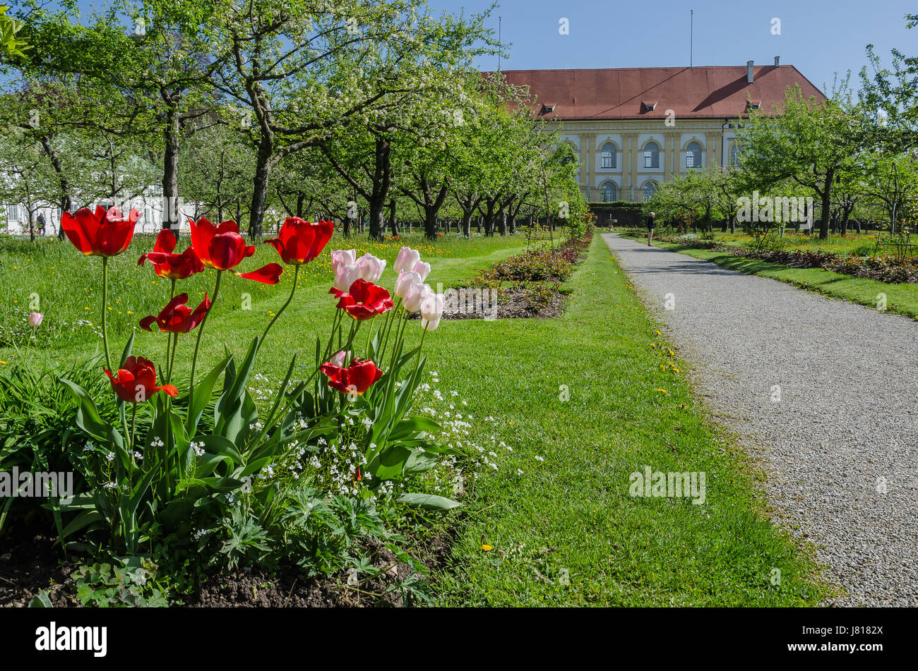 Dachau ist heute zunächst mit dem ersten deutschen Konzentrationslager verbunden, aber es ist noch mehr als das in Dachau Geschichte - Schloss Dachau. Stockfoto