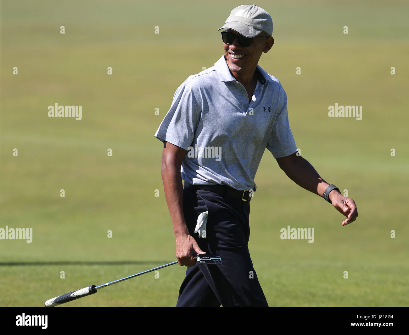 Der ehemalige US-Präsident Barack Obama bei einer Runde Golf auf dem Old Course in St. Andrews während eines Besuchs in Schottland. DRÜCKEN SIE VERBANDSFOTO. Bilddatum:Freitag, 26. Mai 2017. Bildnachweis sollte lauten: Andrew Milligan/PA Wire. Stockfoto