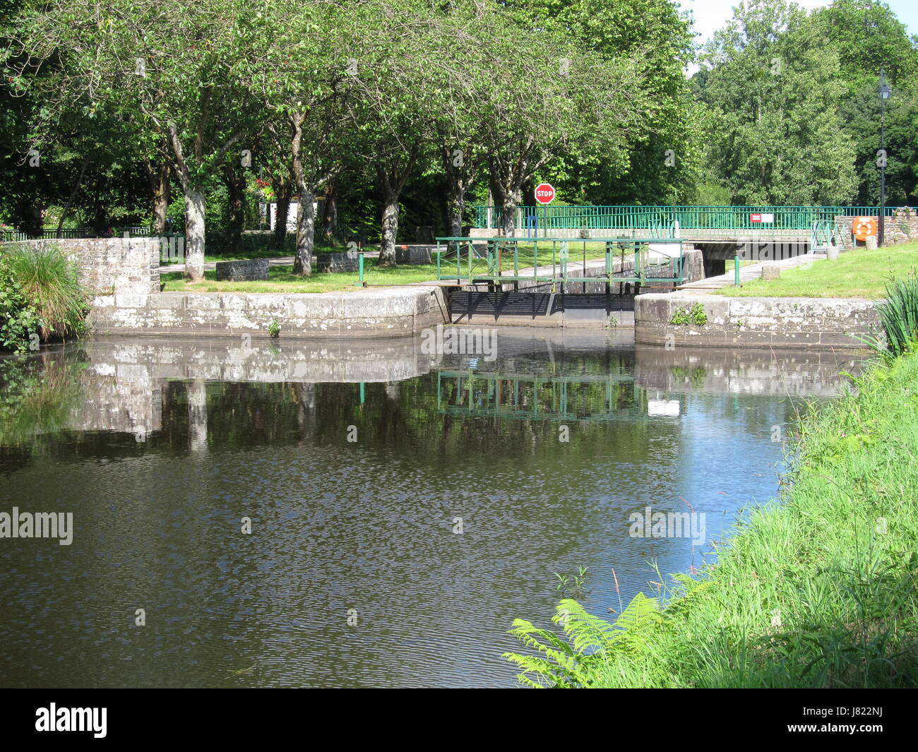 Frankreich, Bretagne, Sperre für "Kanal von Nantes À Brest" bei Gouarec Stockfoto