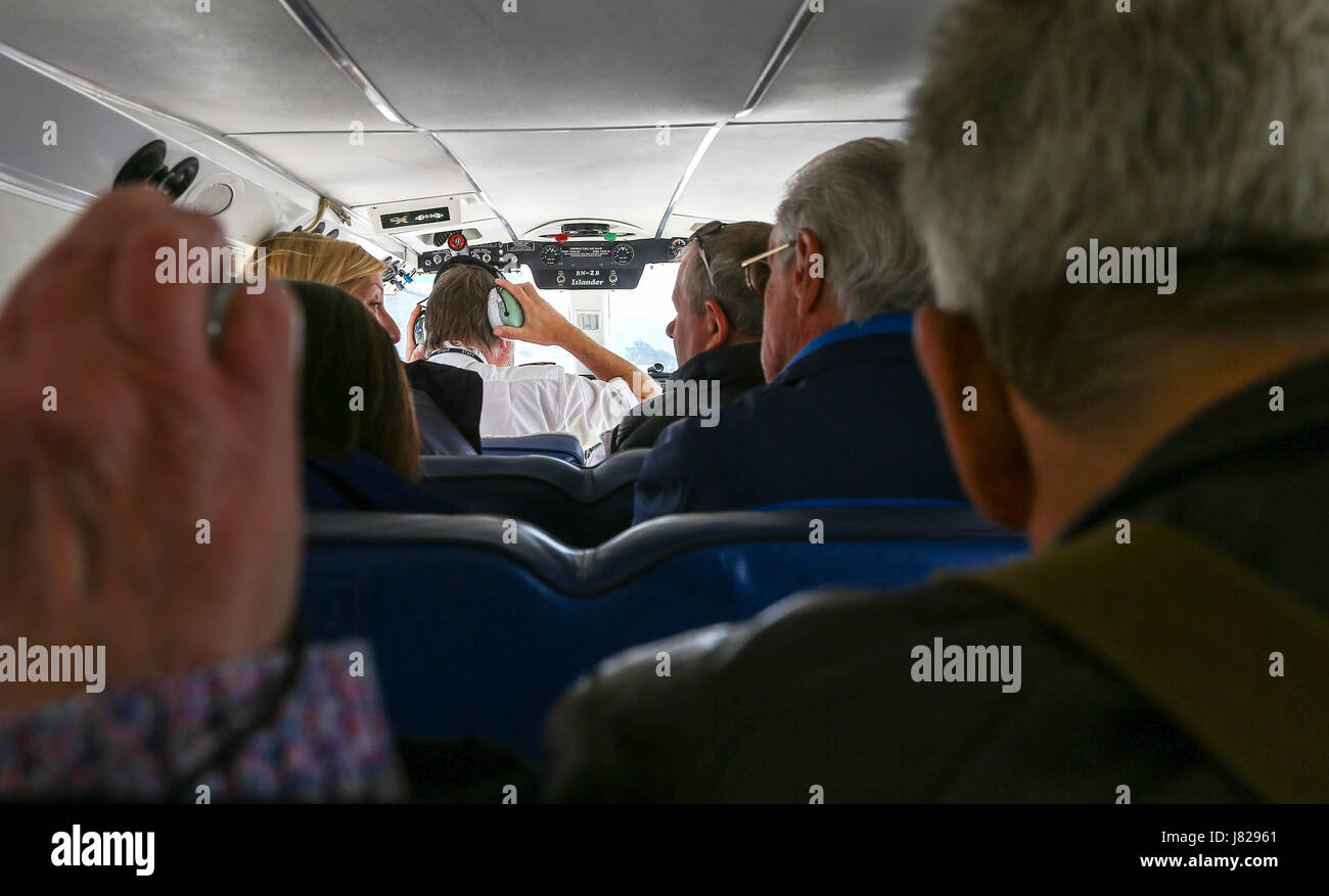 Passagiere Auf Einem Britten Norman Bn 2 Islander Isles Of
