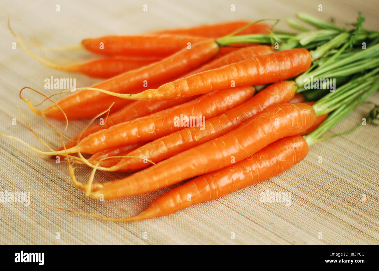 Vegetarische Rohkost Gemüse Karotten Karotten Liga vegetarische frische Lebensmittel Stockfoto